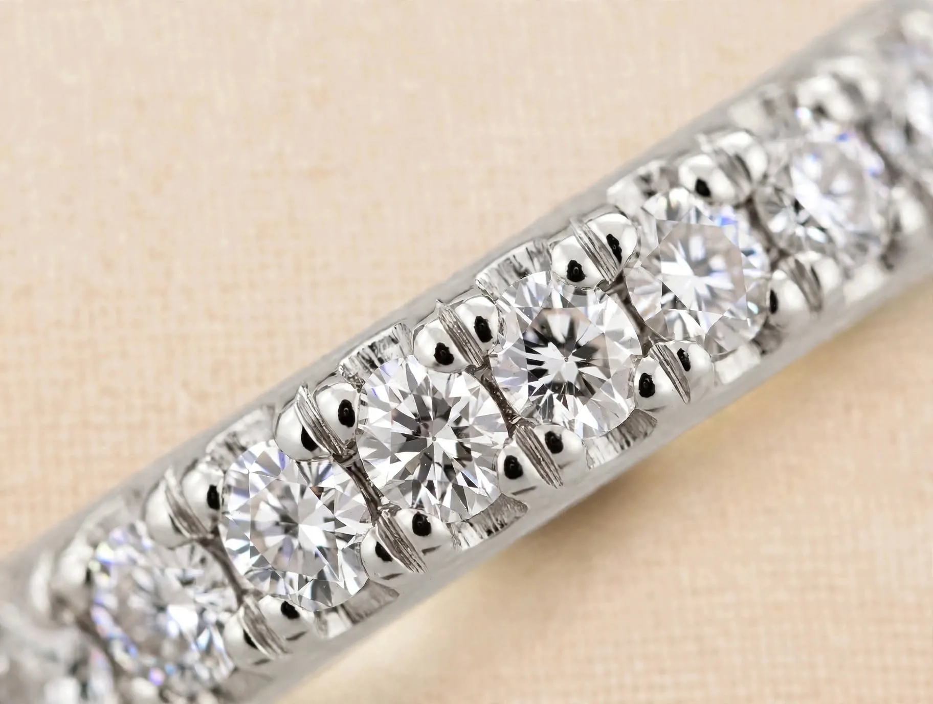 Tiny Diamond Line